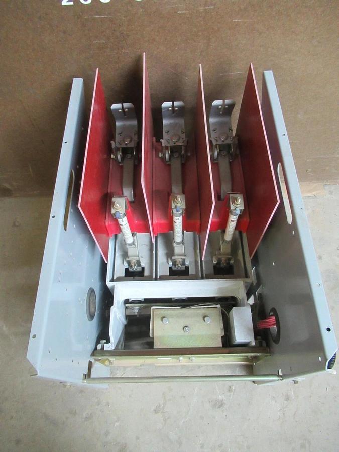 Used CUTLER-HAMMER AC CONTACTOR SL50K230 200 AMP 3-PHASE 4160 V MAX 120 CONTROL VOLT