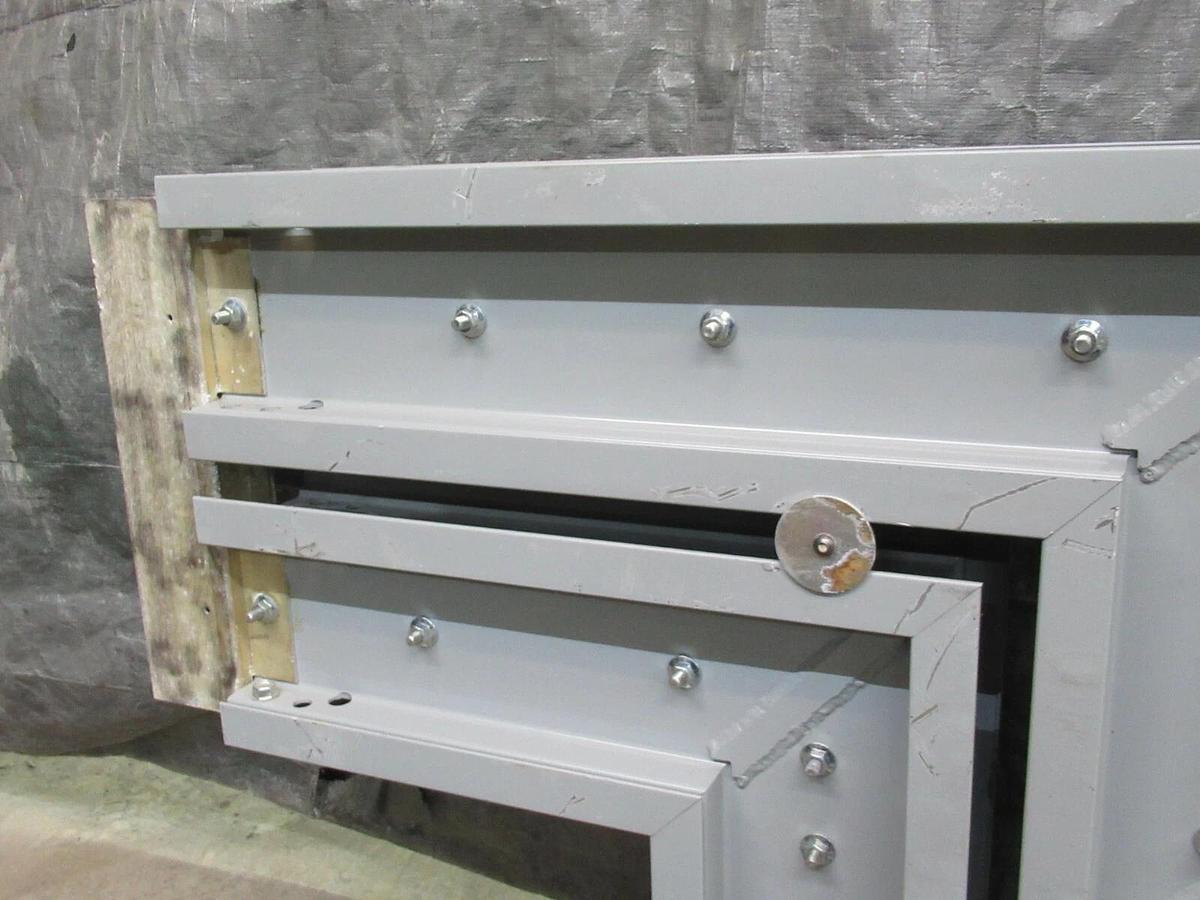 Used 3000 AMP GE SPECTRA SERIES FLATWISE OFFSET BUSWAY 02692867 600 V 3 PH 3 W W/ G