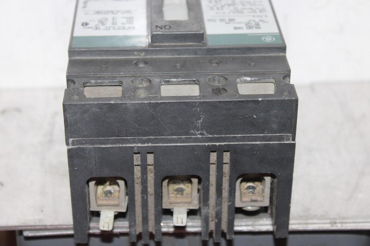 Used GENERAL ELECTRIC MOLDED CASE SWITCH TED134YT150 150 AMP 480 VAC 3-POLE