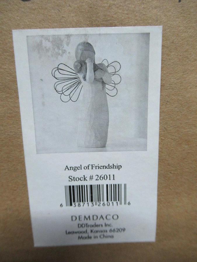 WILLOW TREE "ANGEL OF FRIENDSHIP" SUSAN LORDI FIGURINE DEMDACO STOCK# 26011