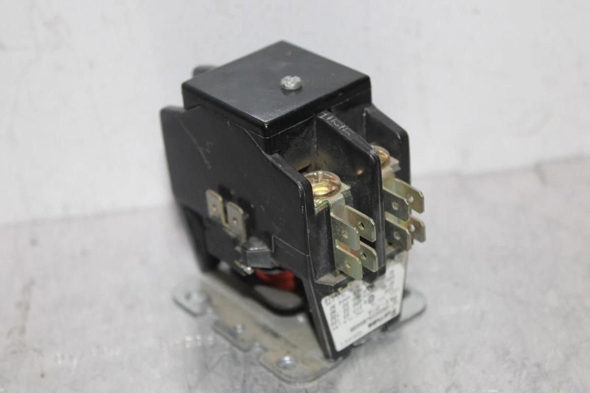 Used FURNAS CONTACTOR 42CG20AJB669R E-011A 600 VAC 20 AMP 2-POLE COIL: 24 VOLT