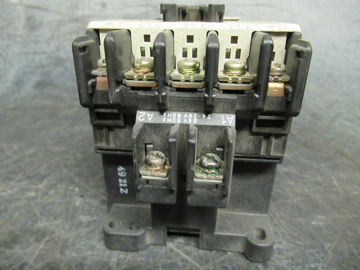 Used FUJI ELECTRIC STARTER SC-5-1 600V 3POLE 20A 10HP **WARRANTY INCLUDED**