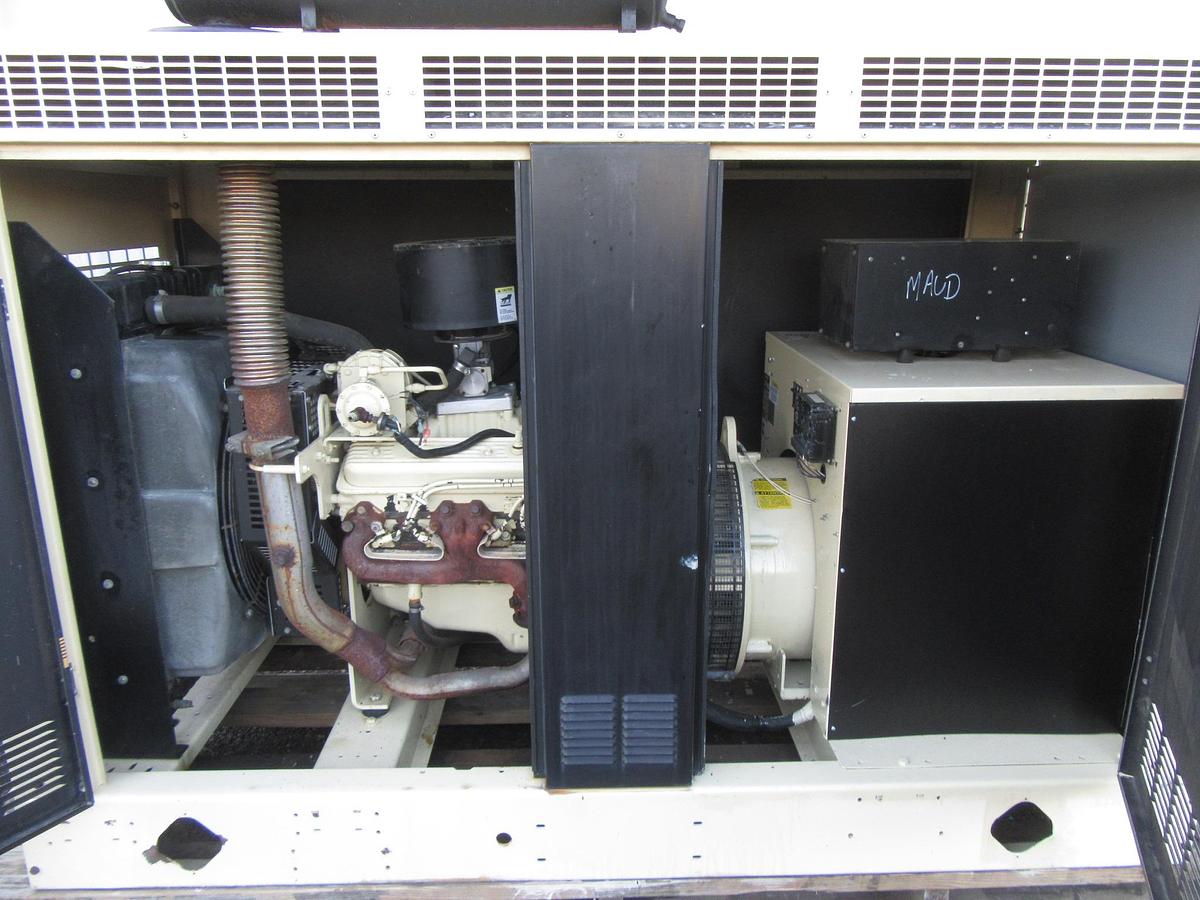Used 60 KW PROPANE / NAT GAS GENERATOR KOHLER 120/240V 45RZG ENCLOSED VIDEO