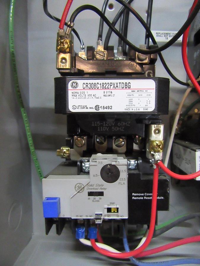 Used GE COMBINATION STARTER SIZE 1 240 VAC 7.5 HP CR308C CR308C1822PXATDBG 300-LINE