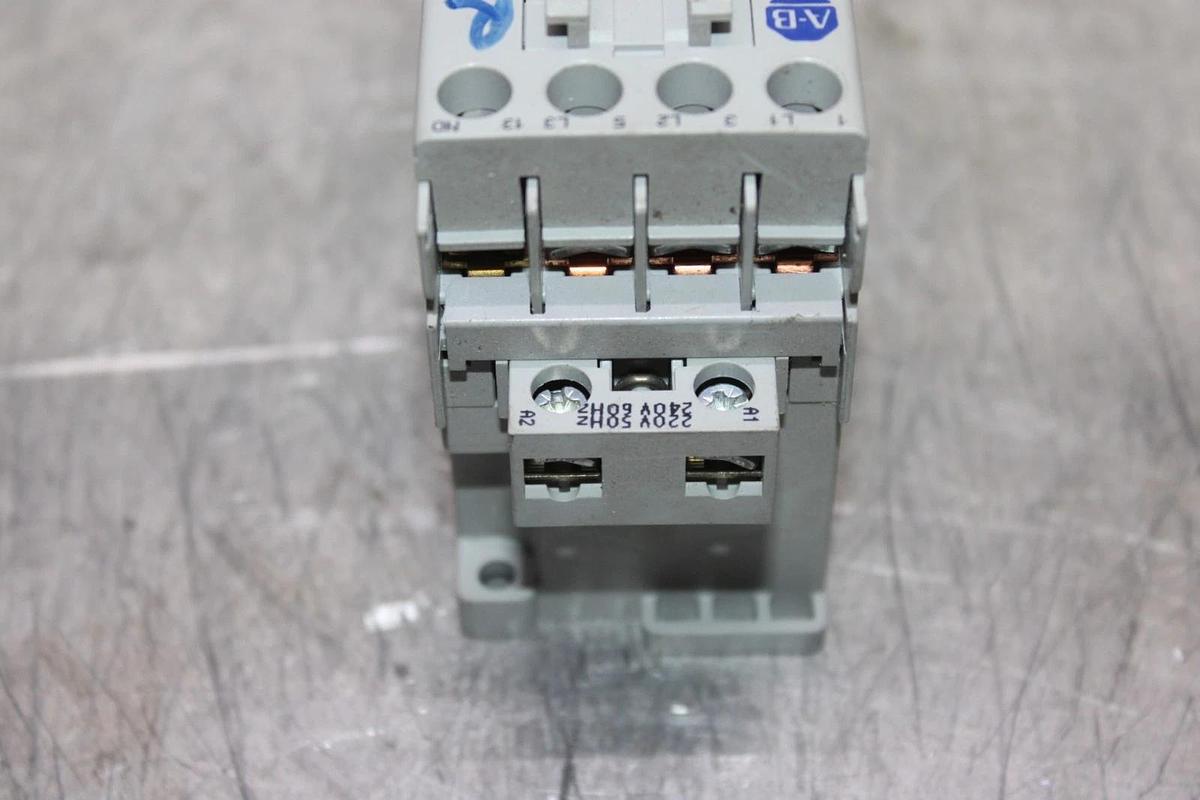 Used ALLEN BRADLEY STARTER 100-C23*10 30 AMP 600 VAC 3-POLE 15 HP W/ 193-EECB