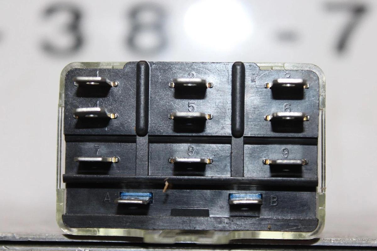 Used DELTROL CONTROLS RELAY 375F 30 AMP 600 VAC 2 HP 3PDT COIL: 12 VDC **WARRANTY**