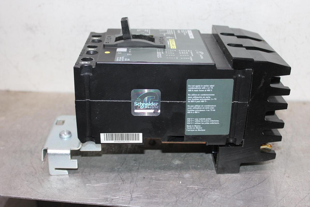 Used WESTINGHOUSE CIRCUIT BREAKER DA3400NY 2-POLE 240 VAC 400 AMP