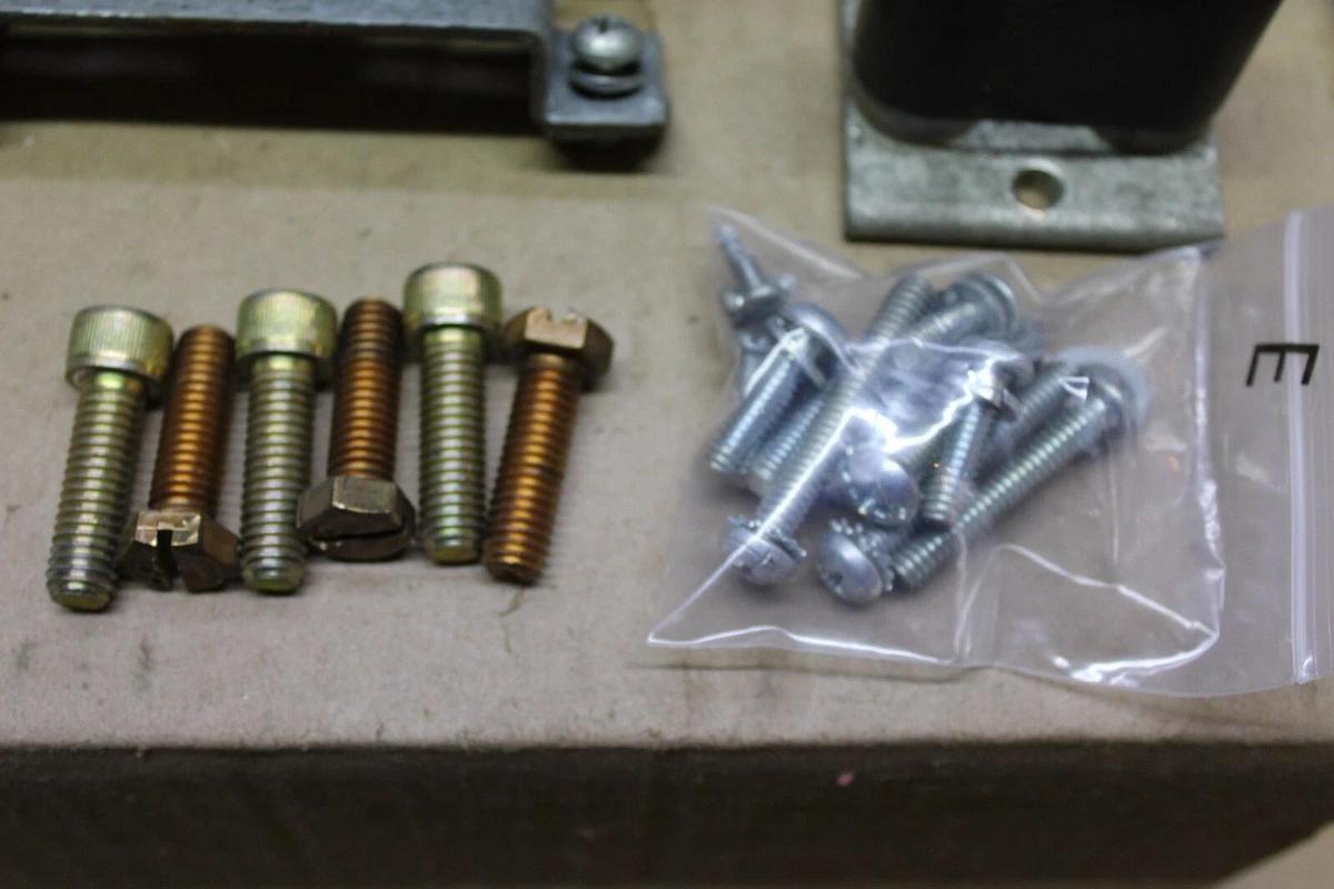 Used CUTLER HAMMER CIRCUIT BREAKER MOUNTING KIT FOR HKA BREAKERS **WARRANTY**