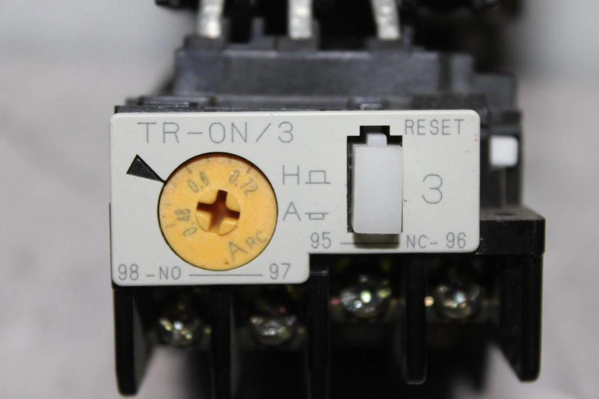 Used FUJI ELECTRIC STARTER SJ-0G 480 VAC 15 AMP 2.2 kW W/ TR-0N/3 RELAY