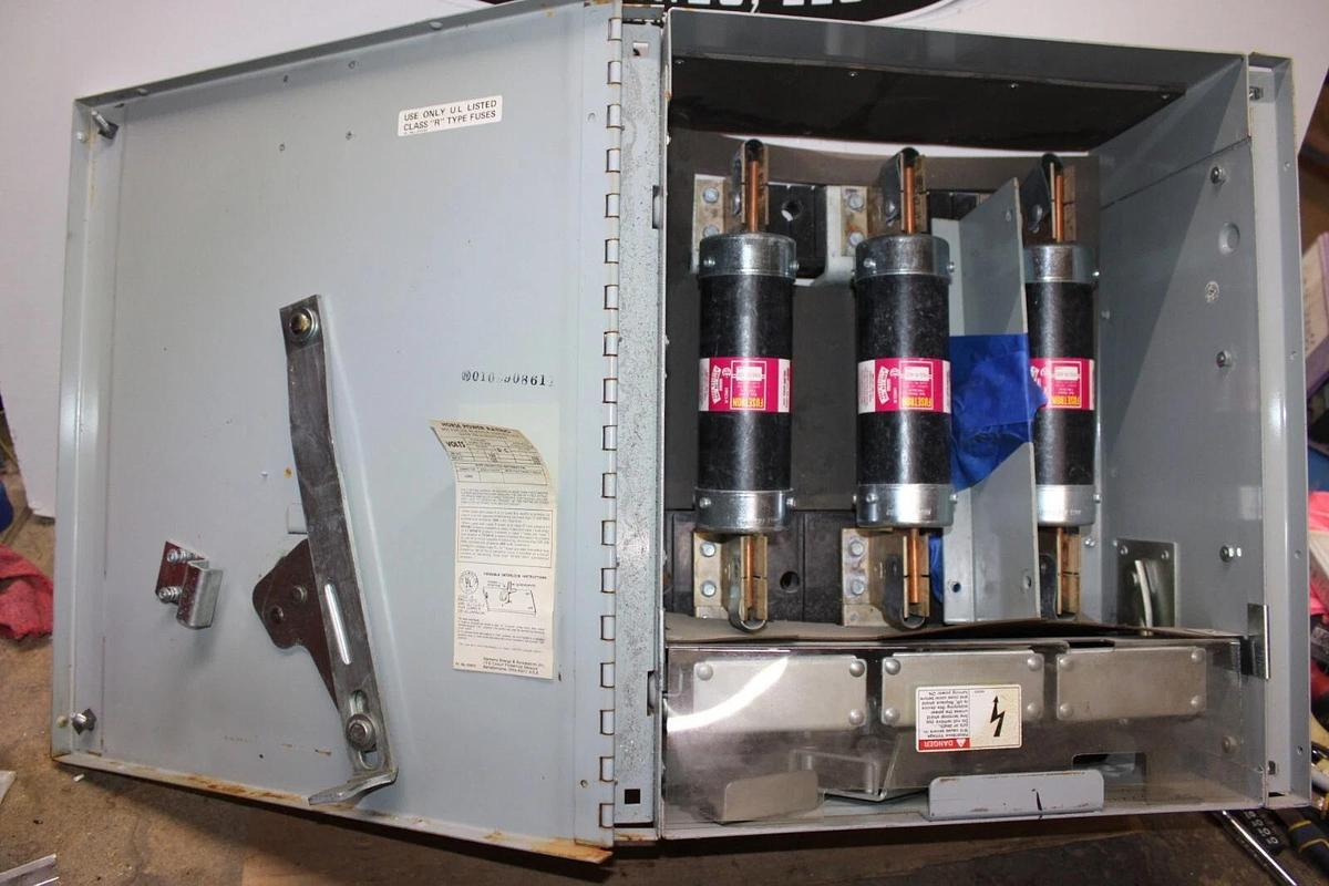 Used ITE VACU-BREAK PANELBOARD DISCONNECT SWITCH VMS365B 400 AMP 600 VAC 3-PHASE