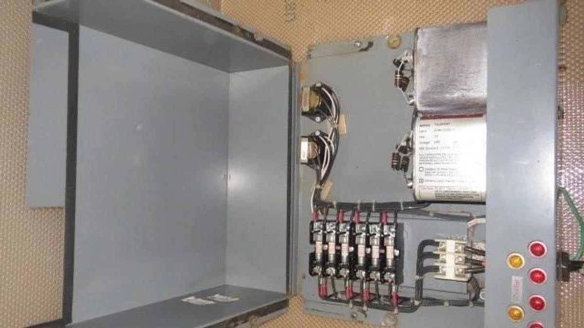 Used MYRON ZUCKER CAPACITOR CALMOUNT SERIES, KVAR 20, 480 V, 3 PHASE - KIM43020-3