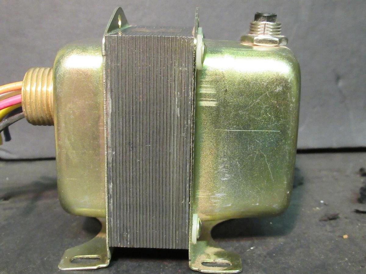Used 0.050 (50 VA) HONEYWELL CONTROL TRANSFORMER 120 208 240 VAC TO 24 V AT150F 1022