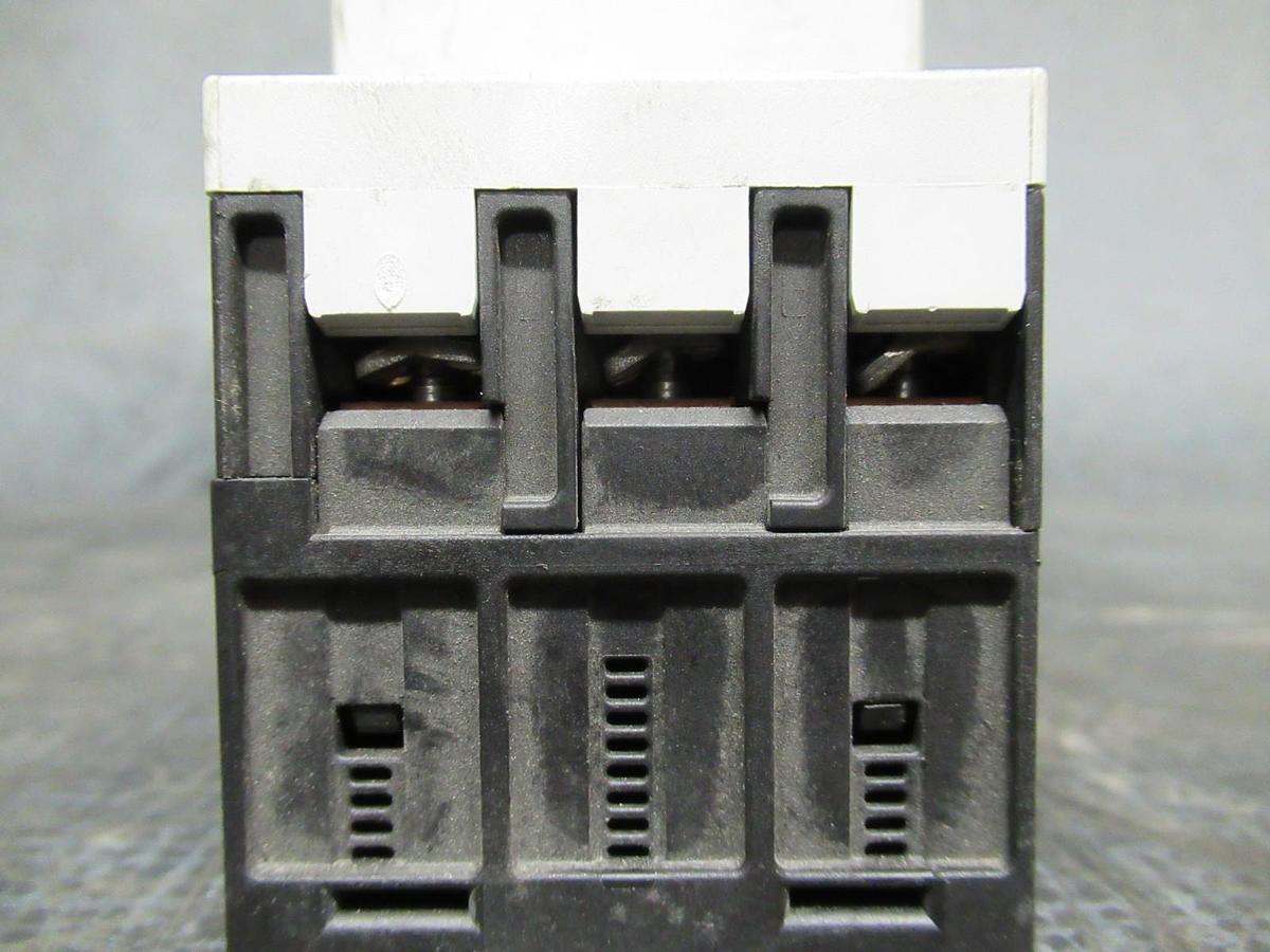 Used SIEMENS MANUAL MOTOR START 3RV1011-1EA10 600V 4A 3HP **WARRANTY INCLUDED**