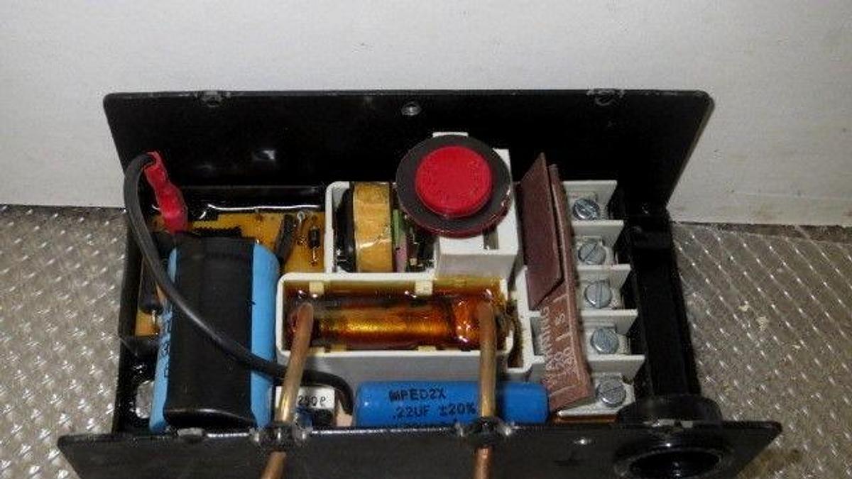 Used Robertshaw 3321-001 Rev F Gard Pak IV Lube Oil Protection Control lot of 3