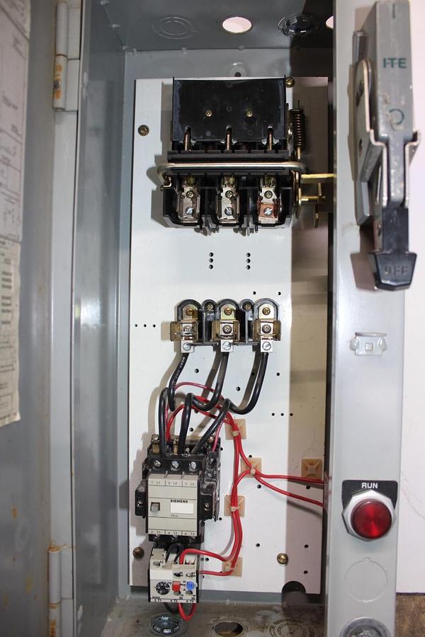 Used SIEMENS COMBO BOX COMBINATION STARTER NEMA 1 16 AMP 10 HP W/ 3TB44