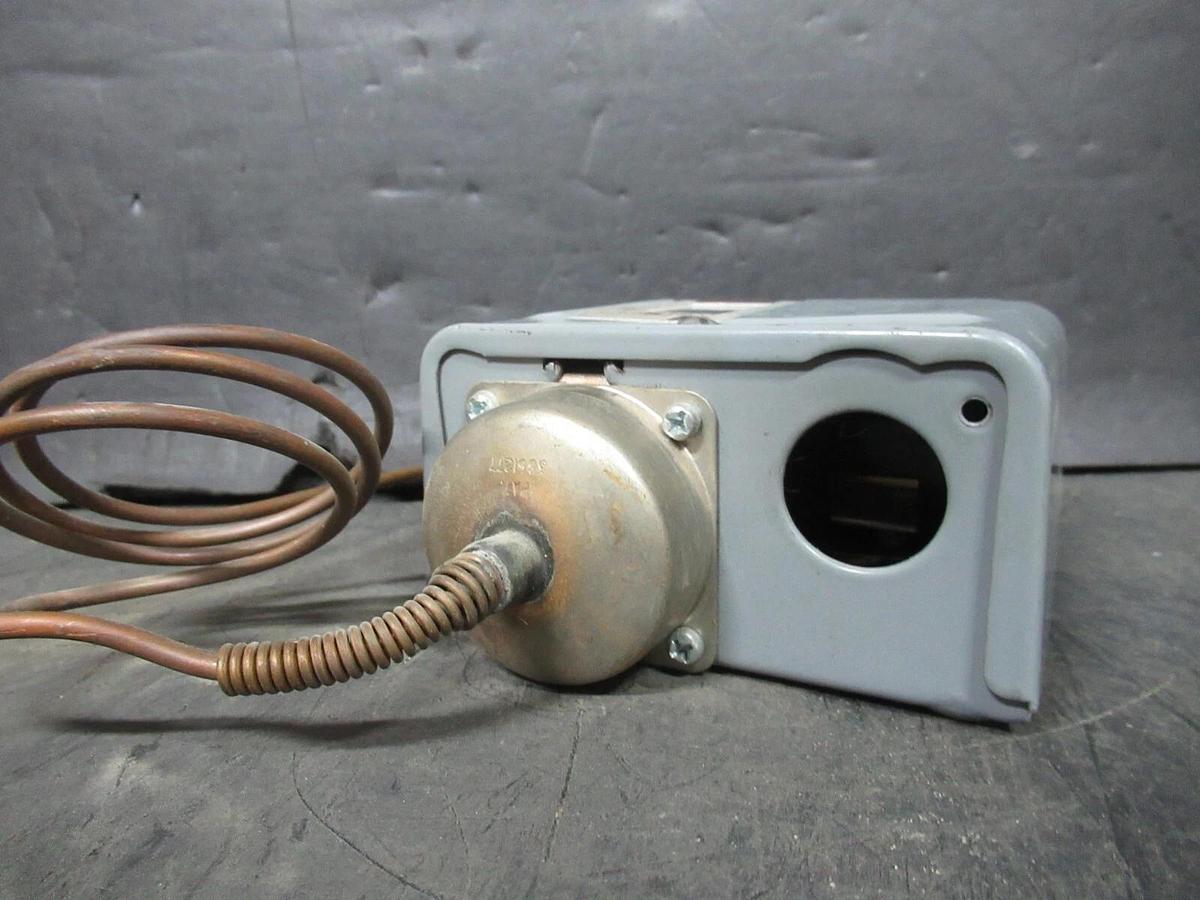 Used CARRIER PRESSURE SWITCH HK01CW010 P72AG-8 240 VAC 5 HP 24 AMP **WARRANTY**