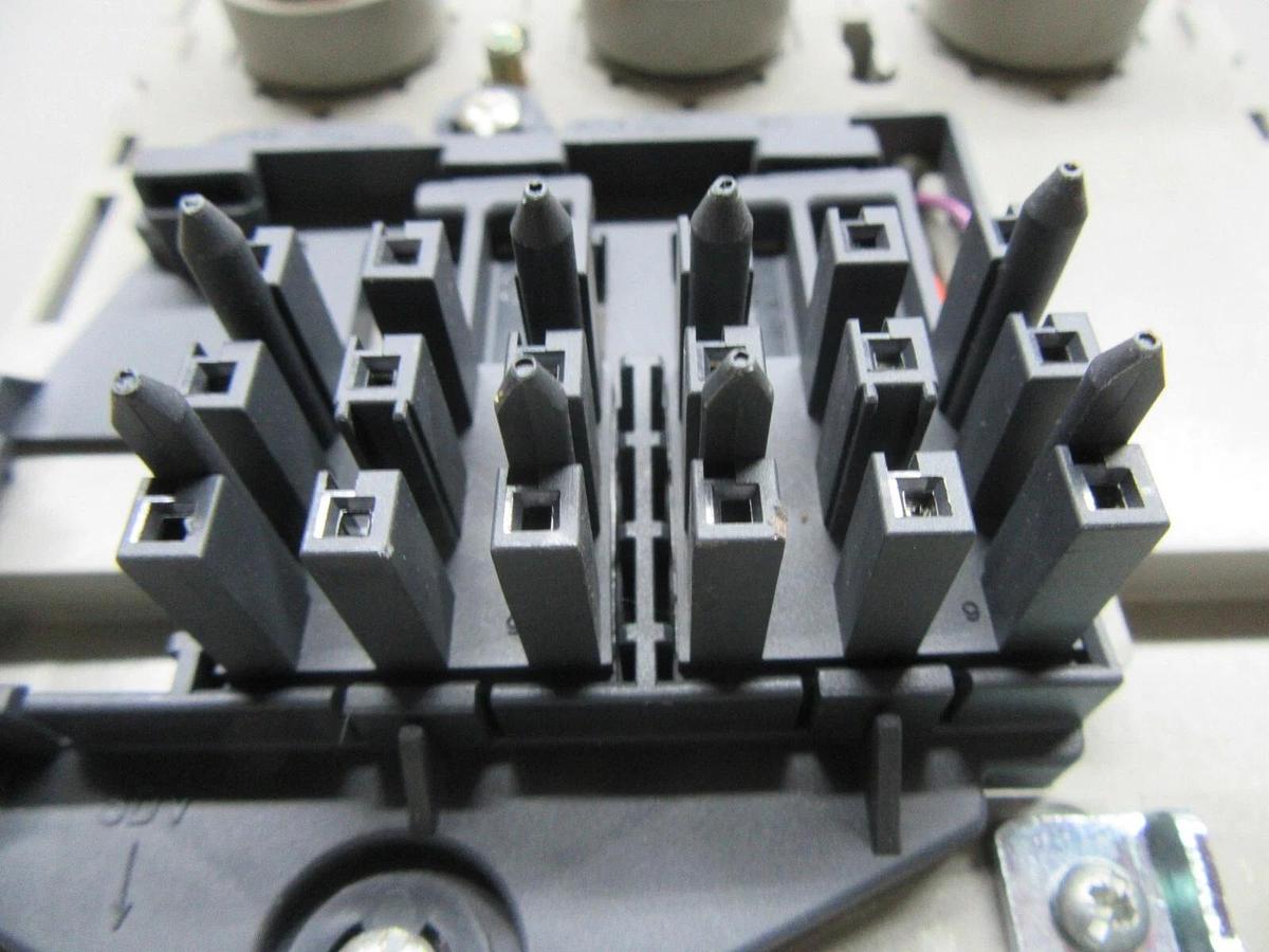 Used MERLIN GERIN COMPACT CIRCUIT BREAKER NSJ400L 160/400 AMP 600 VOLT 3-POLE 3-PHASE