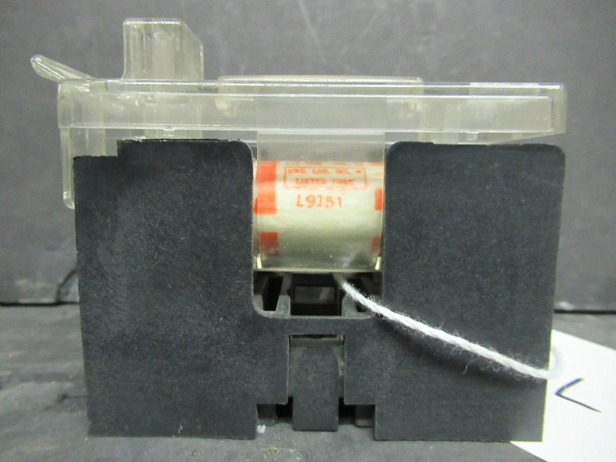 Used YOSHIDA FUSE HOLDER FHU-32 600 VOLT 30 AMP CLASS J FUSES W/ A4J1 FUSES