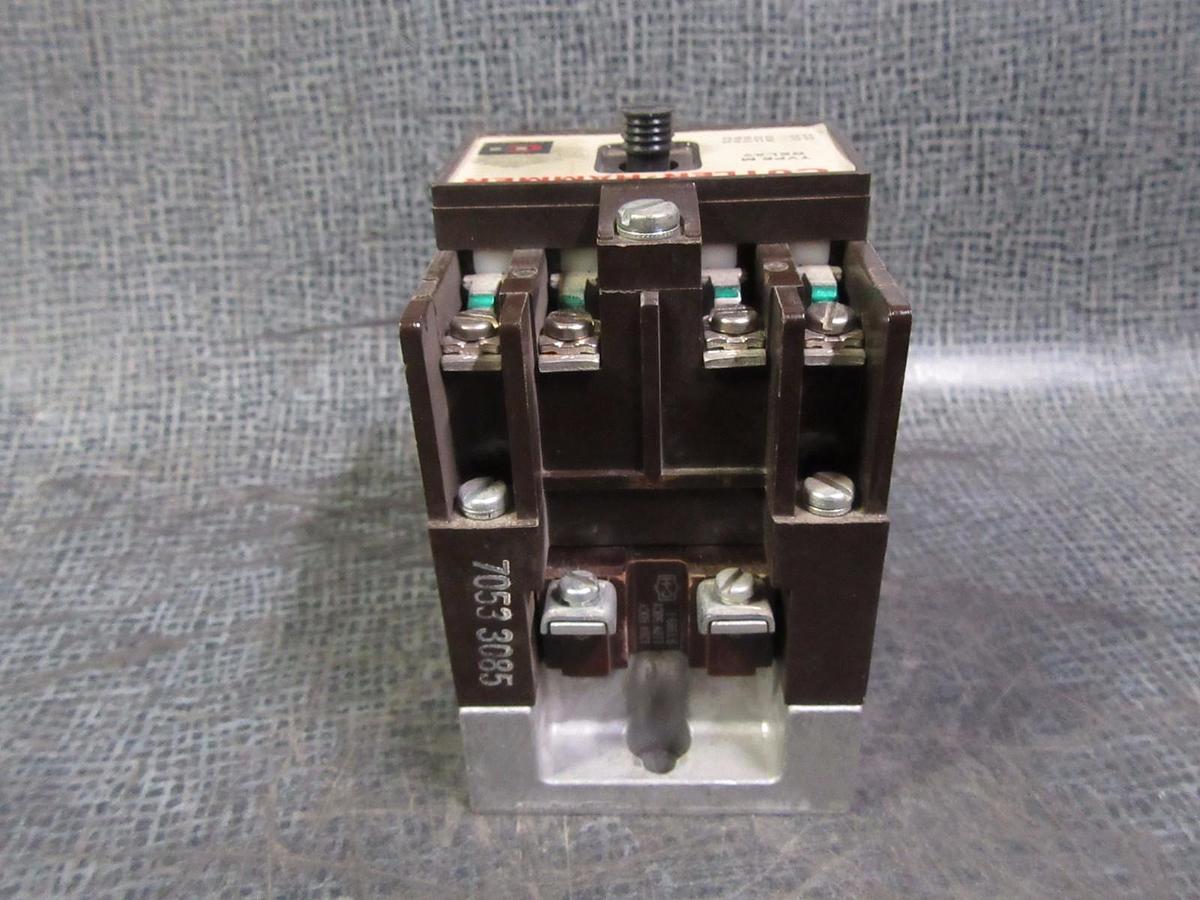 Used CUTLER HAMMER TYPE M 10 AMP RELAY 110-120 VAC COIL MODEL: D26M-2