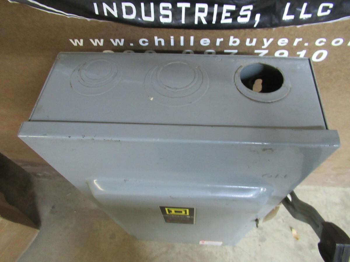 Used SQUARE D SAFETY SWITCH D324N SER. E3 TYPE 1 ENCL. 200 AMP 50 HP 240 VAC 3-POLE