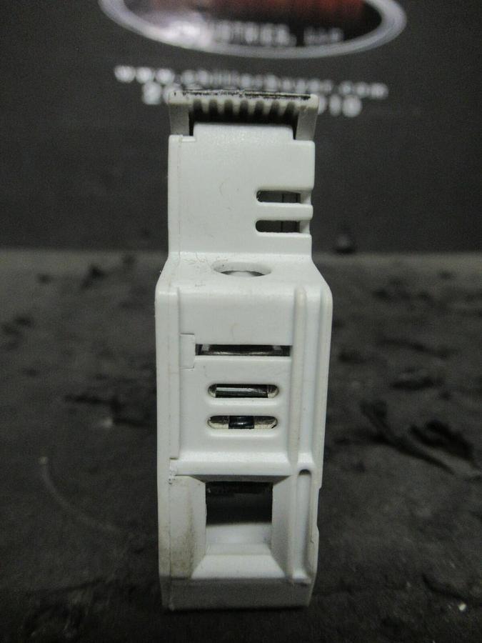Used COOPER BUSSMANN CC FUSE 30 A 600 V CHCC FUSE HOLDER DIN RAIL MOUNTED SINGLE POLE