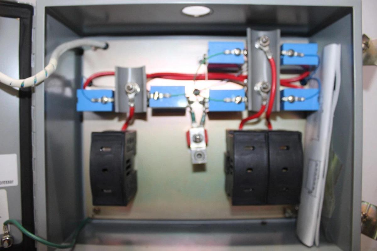 Used LIGHTNING PROTECTION CORP TRANSIENT VOLTAGE SURGE SUPPRESSOR LPC2080-1U-G 480V