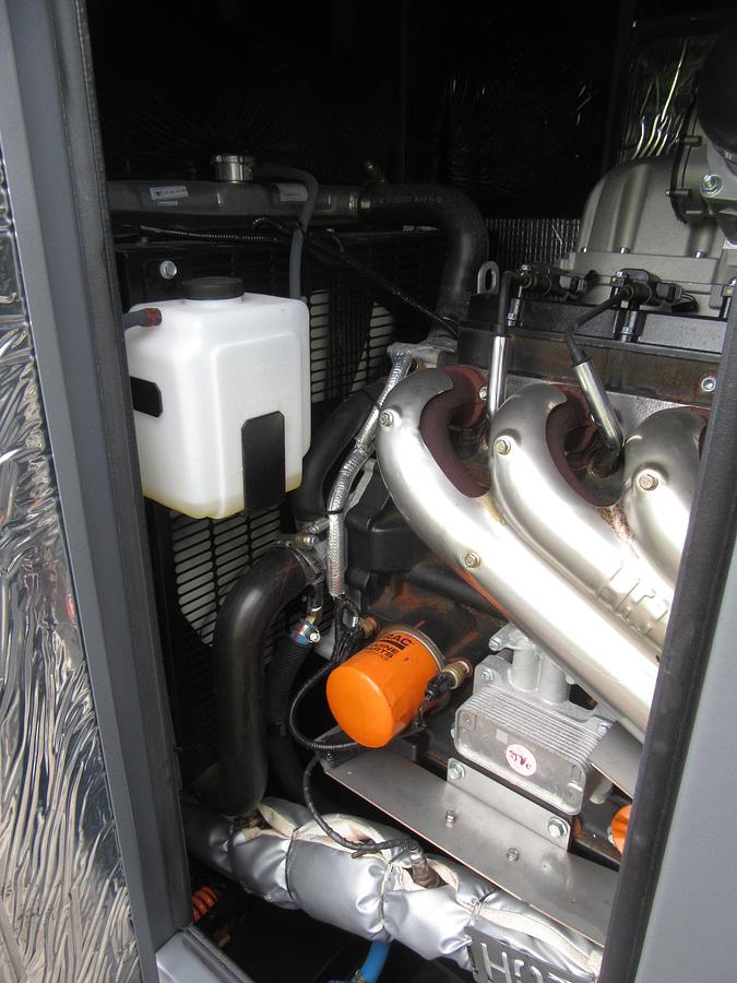 NEW 48 KW GENERATOR NATURAL GAS PROPANE GENERAC 120/240V SOUND ENCLOSED VIDEO 50 KW