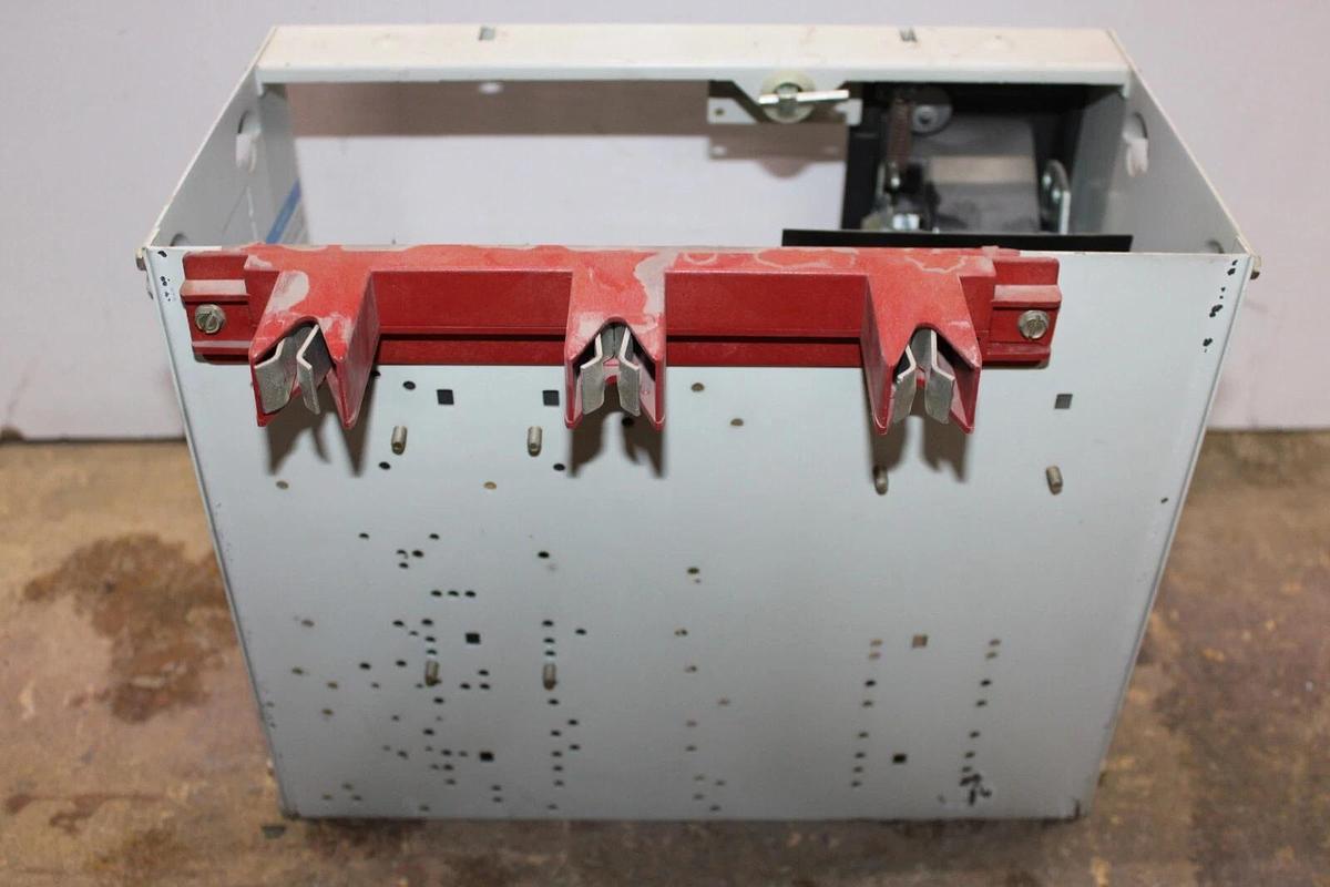 Used WESTINGHOUSE MCC MOTOR CONTROL FEEDER BUCKET FREEDOM 2100 12" CL75250