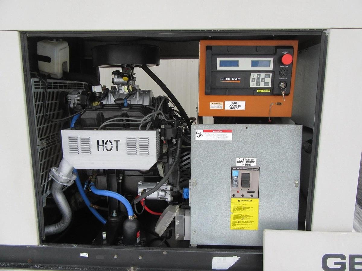 Used 30 KW GENERATOR GENERAC NATURAL GAS LP PROPANE 120/240V 1 PH SG030 399 HRS VIDEO