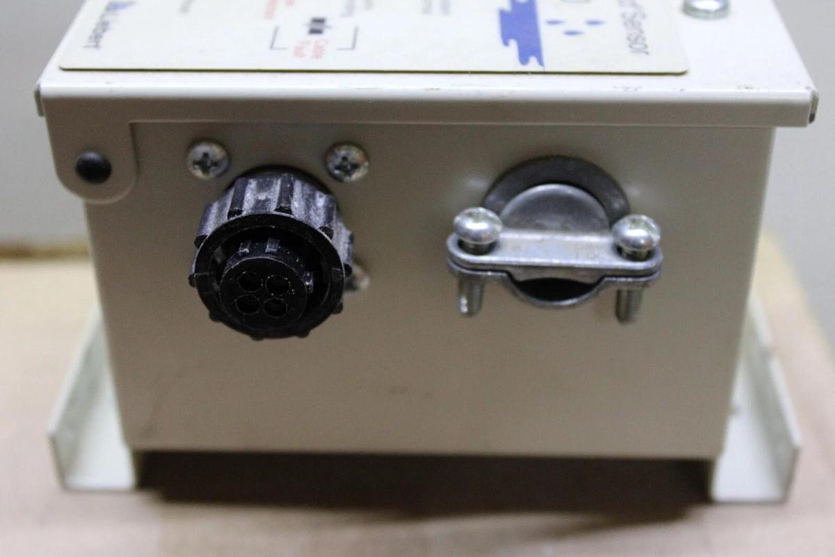 Used LIEBERT LIQUI-TECT SENSOR LEAK DETECTOR LT-460 REV. N 24 VAC 0.12 AMP 3VA TYPE 1