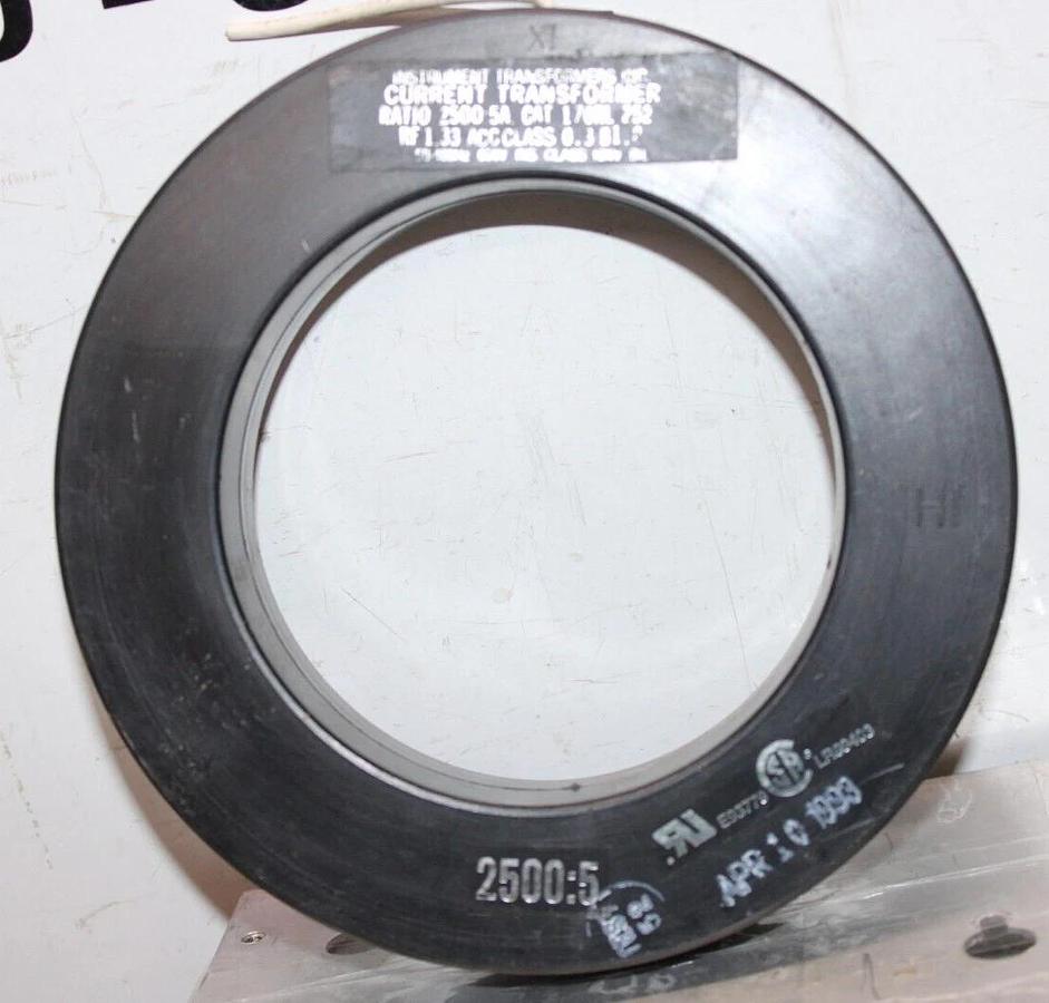 Used INSTRUMENT TRANSFORMERS CURRENT TRANSFORMER 170-RL-252 2500:5 50-400HZ 600V