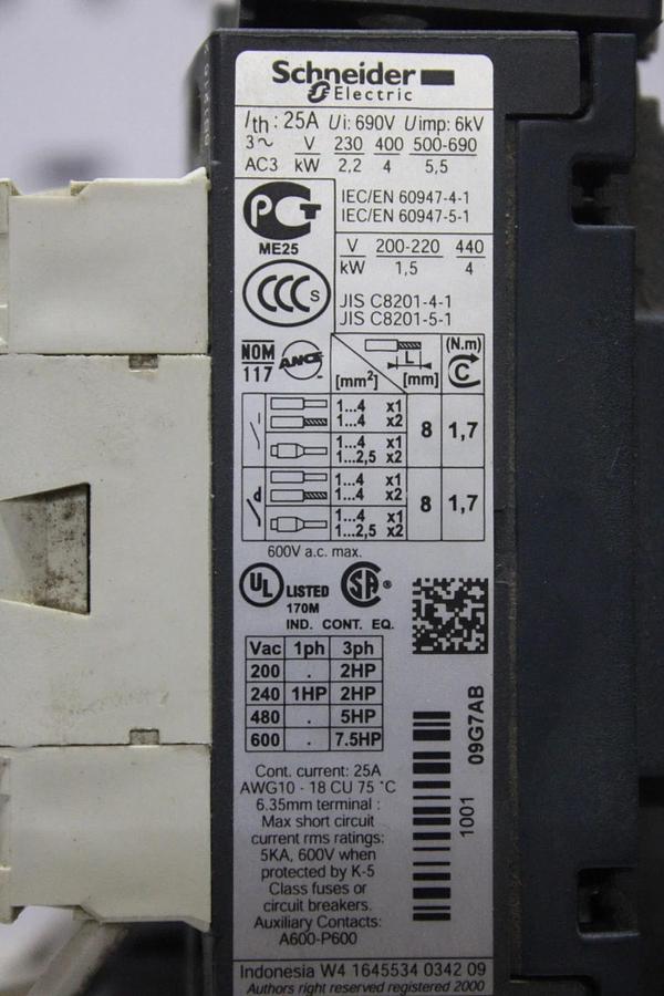 Used SCHNEIDER REVERSING STARTER LC1D09 600V 25A 7.5HP 3-PHASE 3-POLE W/ LRD08