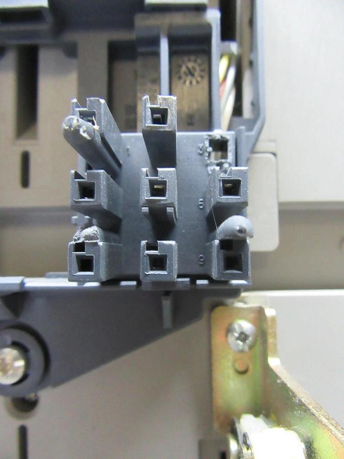 Used MERLIN GERIN COMPACT CIRCUIT BREAKER NSJ600A 600 AMP 600 VOLT 3-POLE 3-PHASE