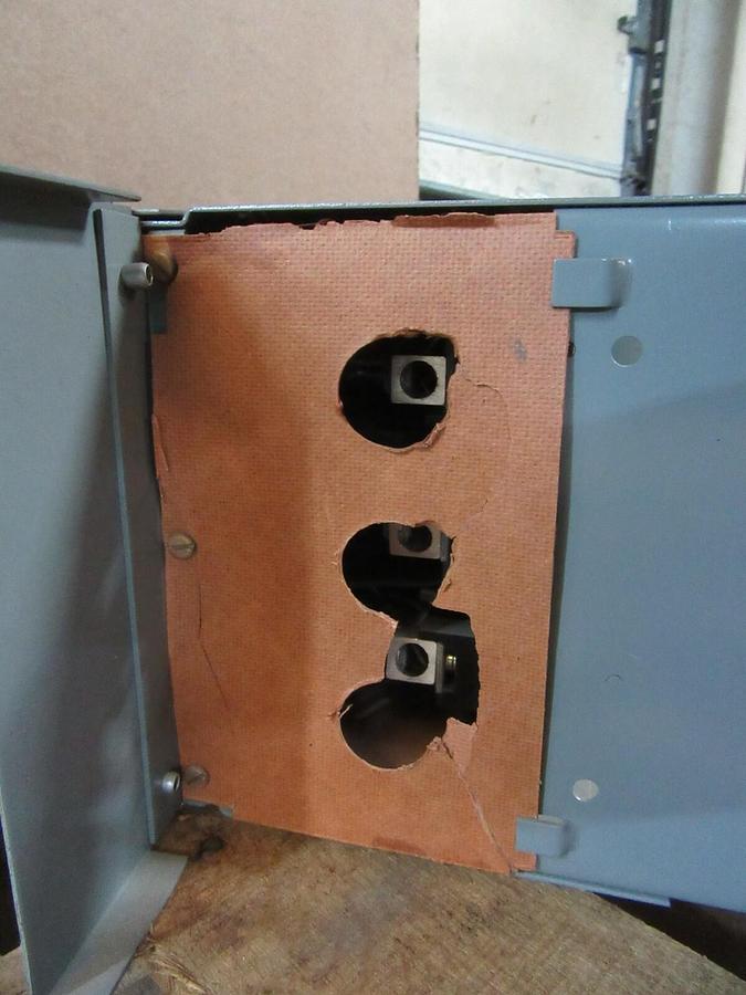 Used WETINGHOUSE FUSE PANELBOARD SWITCH FDPS363R 100 AMP 600 VAC 75 HP 3-POLE