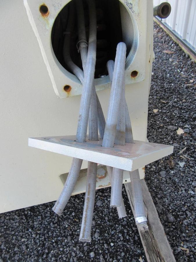 Used 886 HP TECO / YORK INDUCTION MOTOR 4160 V 3 PH 4510 FRAME 3600 RPM 108 FLA 2001