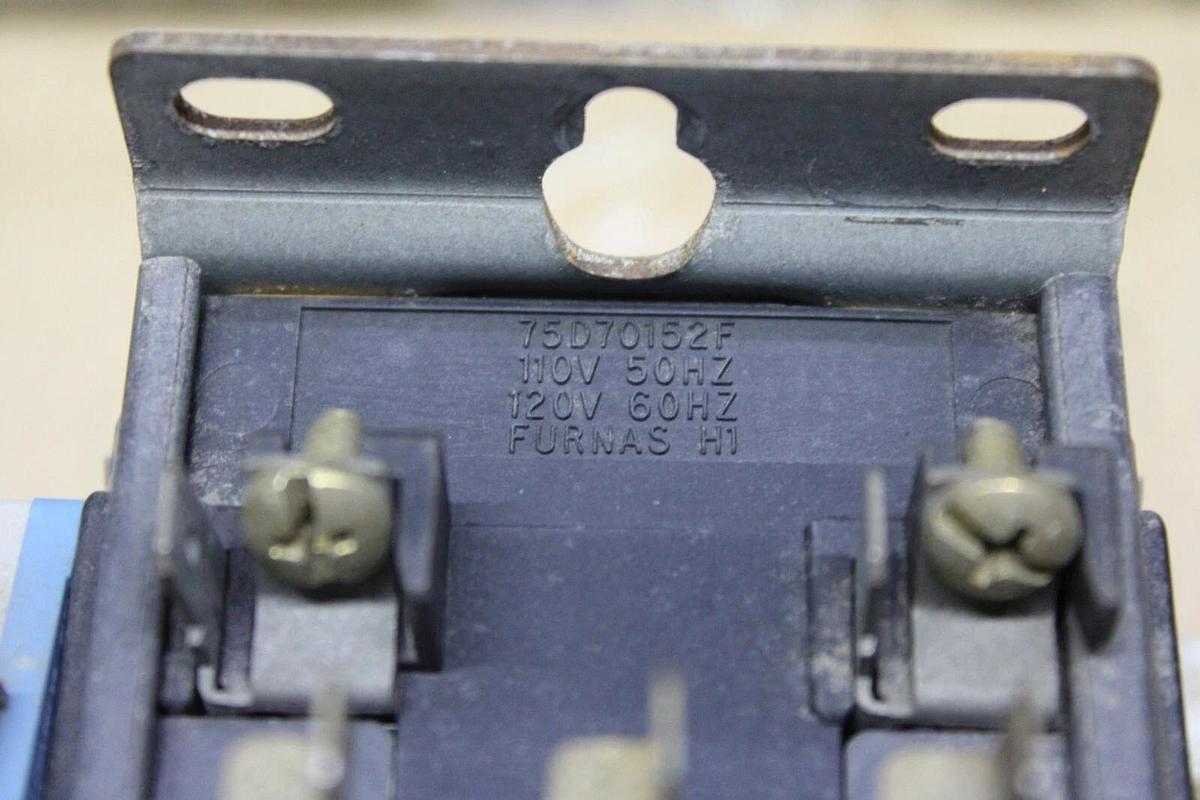 Used FURNAS CONTACTOR 42BF35AFAMB X13070287020 600 VAC 30 AMP COIL: 120V