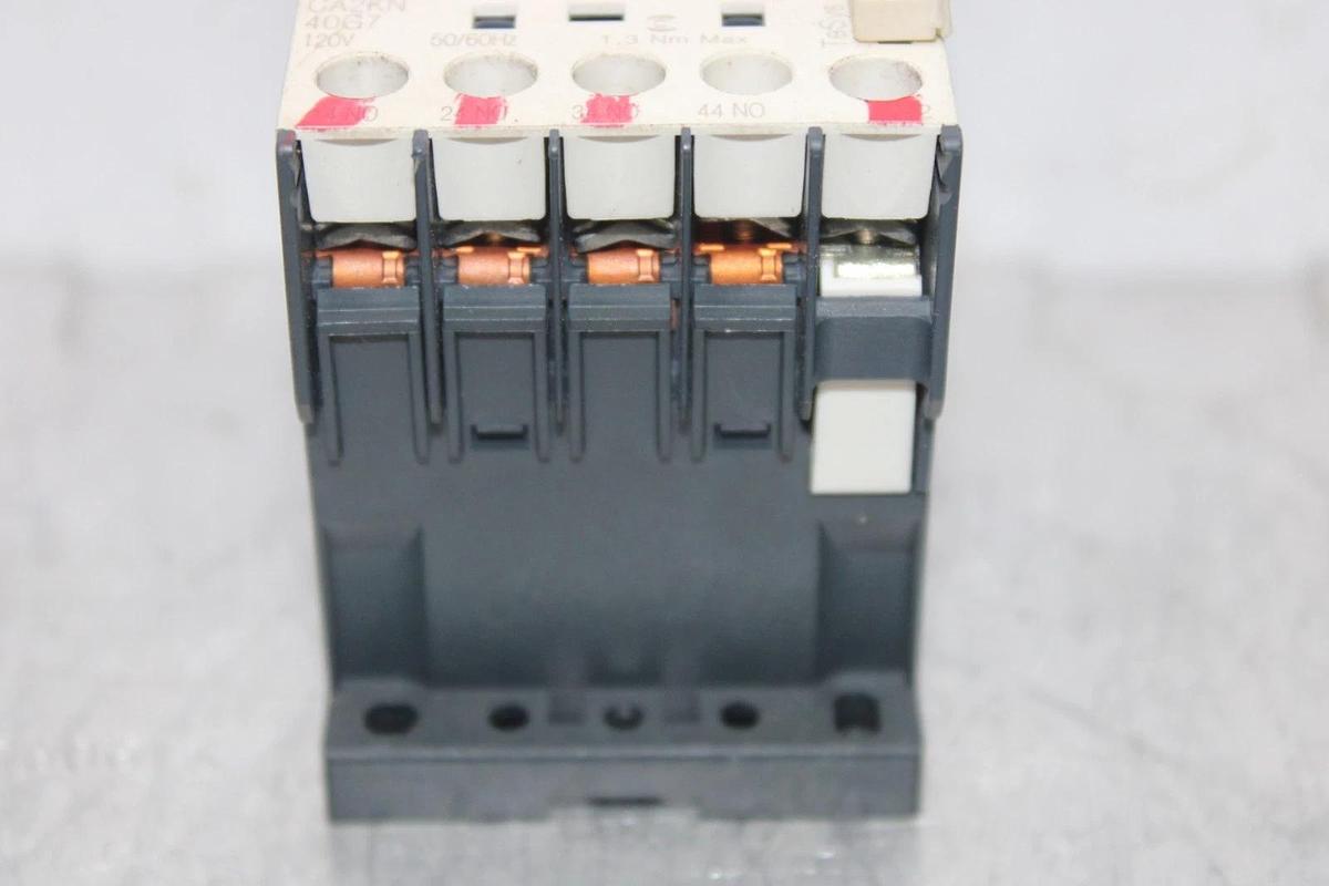Used SCHNEIDER CONTACTOR CA2KN-40G7 600 VAC 10 AMP COIL: 120 VOLT *WARRANTY*