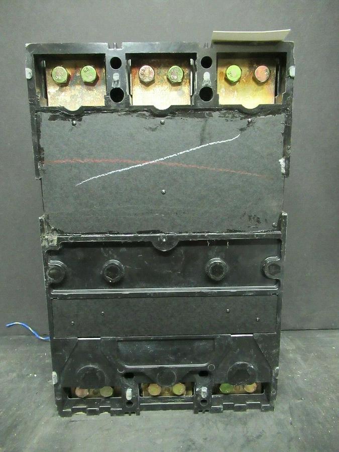 Used 450 AMP SQUARE D BREAKER 519568P15 600 VDC 3 POLE W/ AUXILIARY SWITCH & UVR