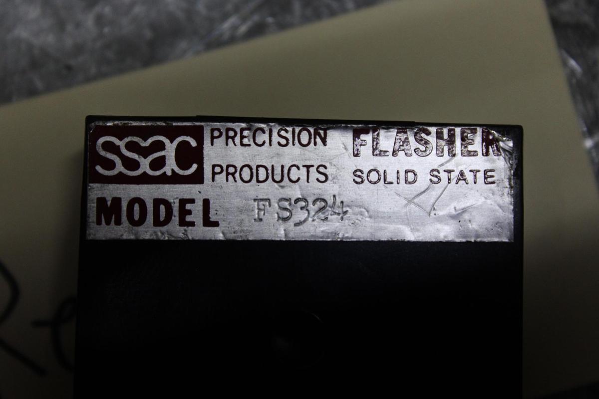 Used SSAC SOLID STATE TIMER T2867 X13290251-01 0.1-51.2 MINUTE DELAY 120 VAC 0.5 AMP