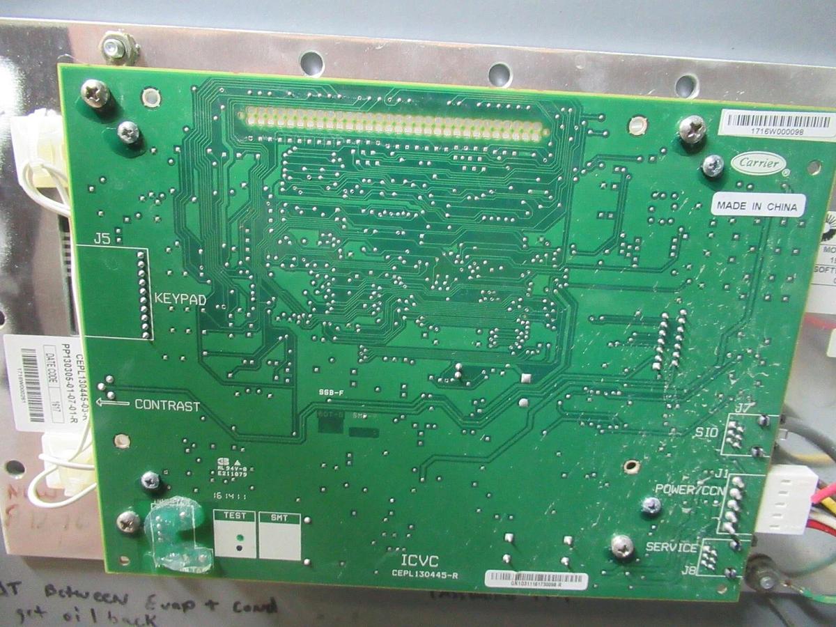 Used CARRIER CHILLER CONTROL INTERFACE PANEL 19XR-7070462DGS68 19XR04031531-19XR