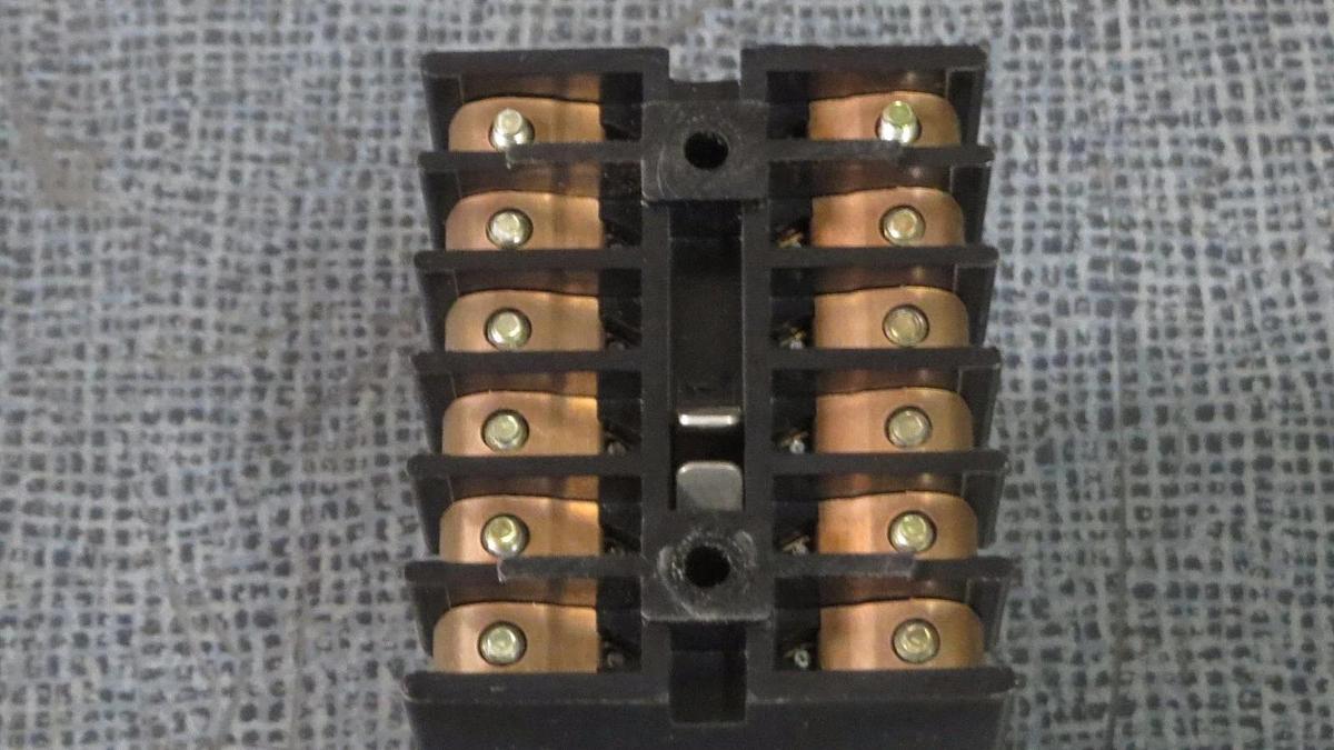 STRUTHERS DUNN RELAY WITH DUNCO BASE! 219BBXP 24 VDC COIL 120V 10 AMP