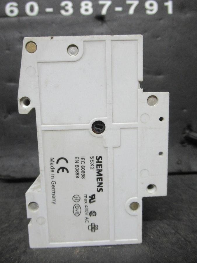 Used SIEMENS CIRCUIT BREAKER 5SX23 B10 10 AMP 480 VAC 3-POLE W/ AUXILLIARY