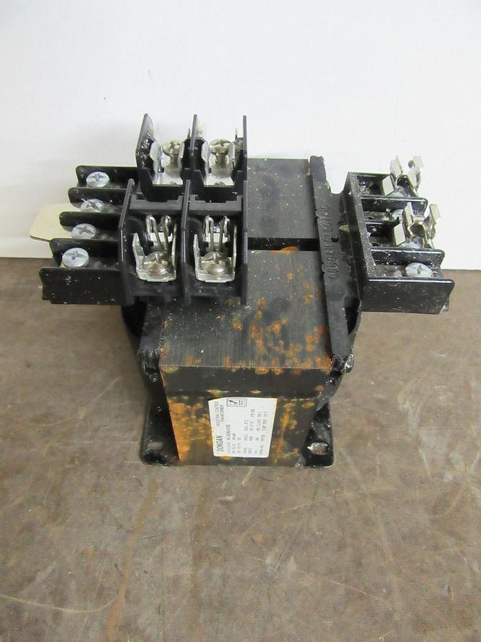Used 0.5 KVA DONGAN TRANSFORMER HC-0500-4100 PRI: 240x480V SEC: 120 SINGLE PHASE