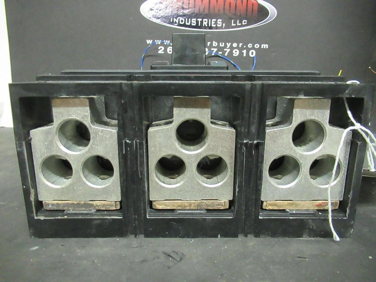 Used 450 AMP SQUARE D BREAKER 519568P15 600 VDC 3 POLE W/ AUXILIARY SWITCH & UVR