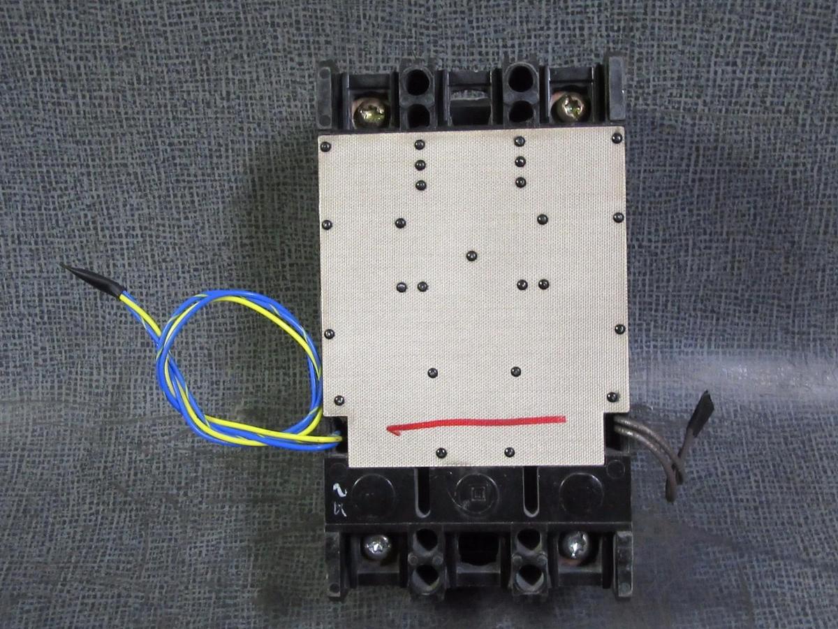 Used SQUARE D CIRCUIT BREAKER 125 AMP 600 VAC 2 POLE * UNDERVOLTAGE TRIP & AUX SWITCH