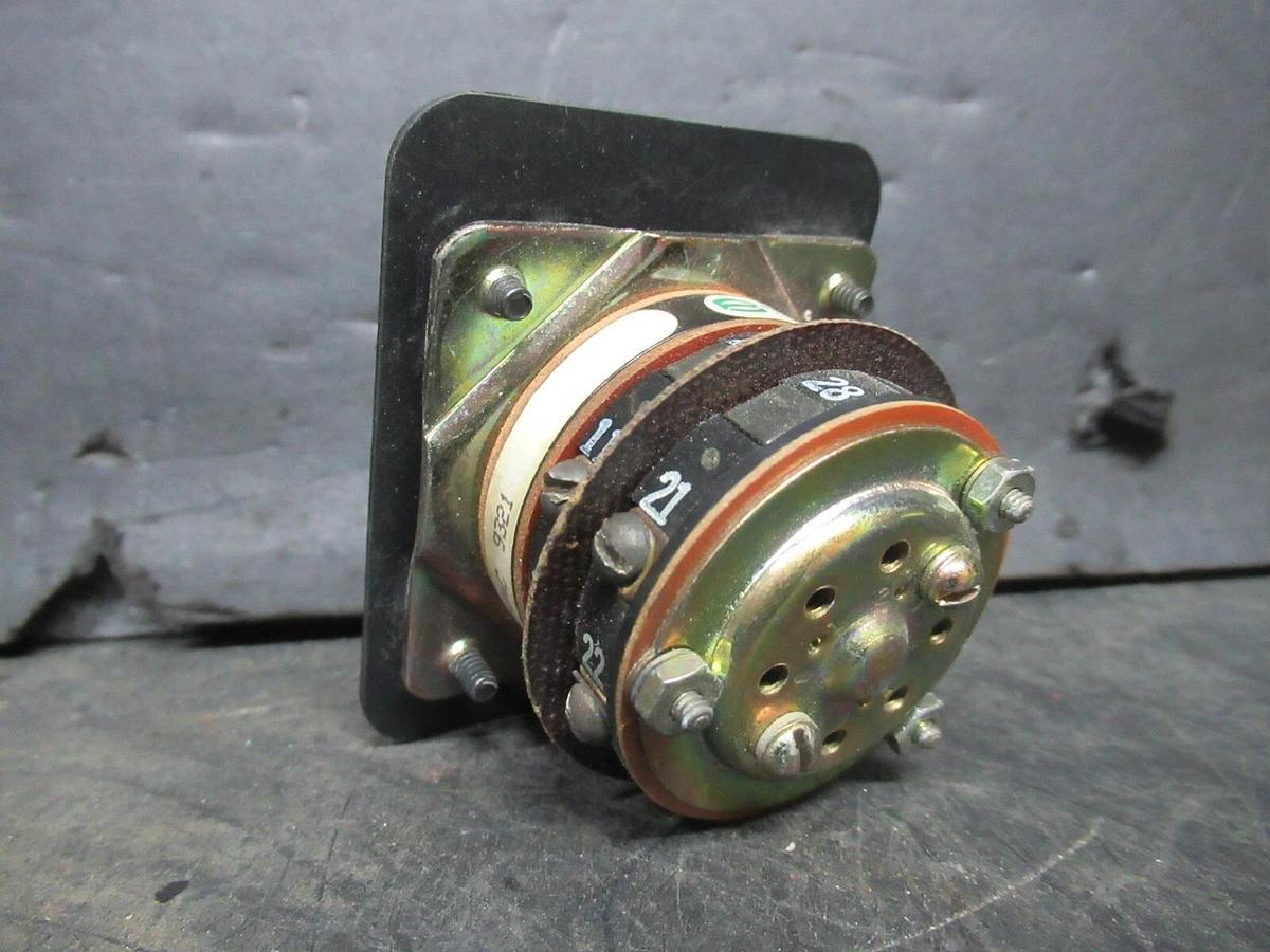 Used ELECTROSWITCH SERIES 31 CONTROL SWITCH 3104C 3-PHASE 125-600 VAC 10-3 AMP