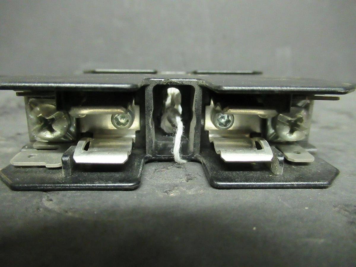Used LOT OF 3 BUSSMANN FUSE HOLDER BM6031PQ FOR 30 AMP 600 V FUSES
