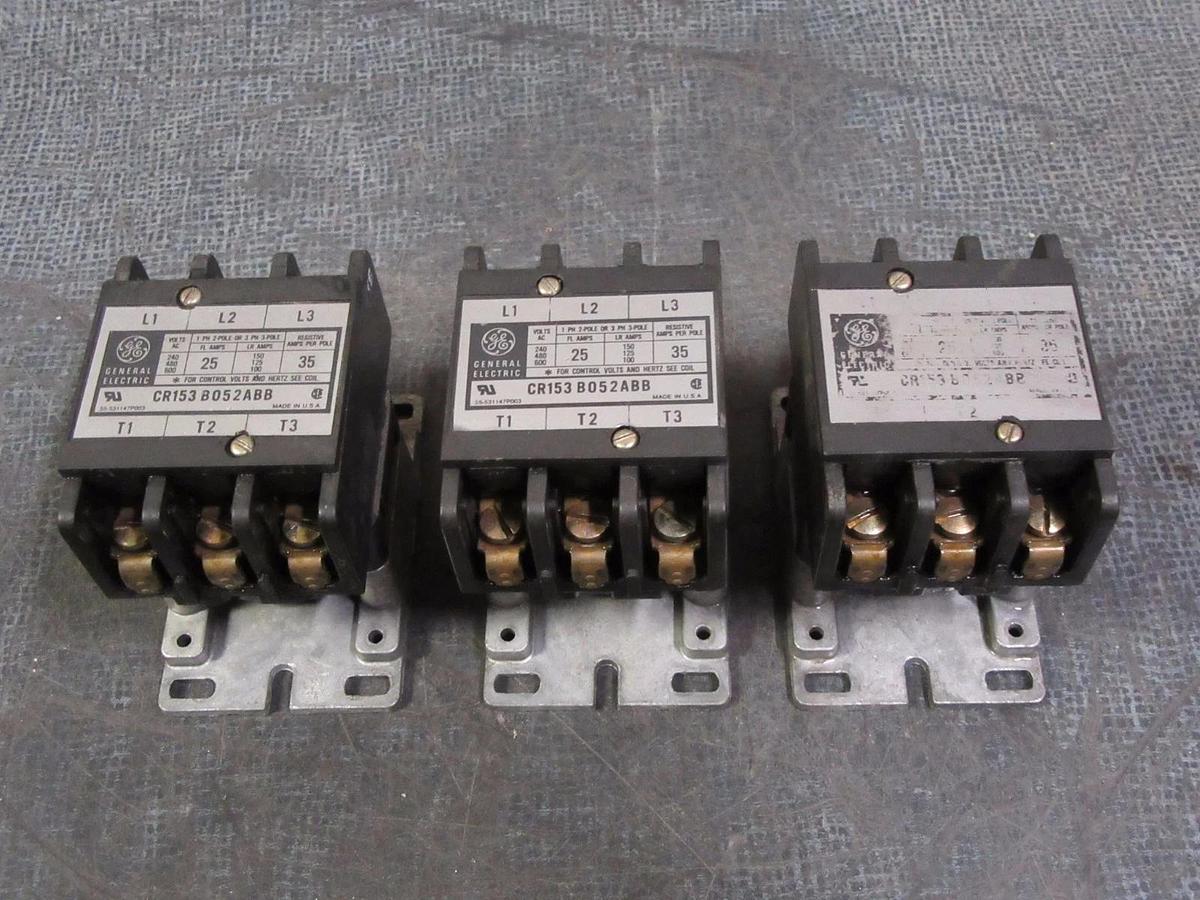 (1) GE CONTACTOR 25 AMP 35 RES 600V 3 PHASE 110-120V COIL MODEL: CR153B052ABB