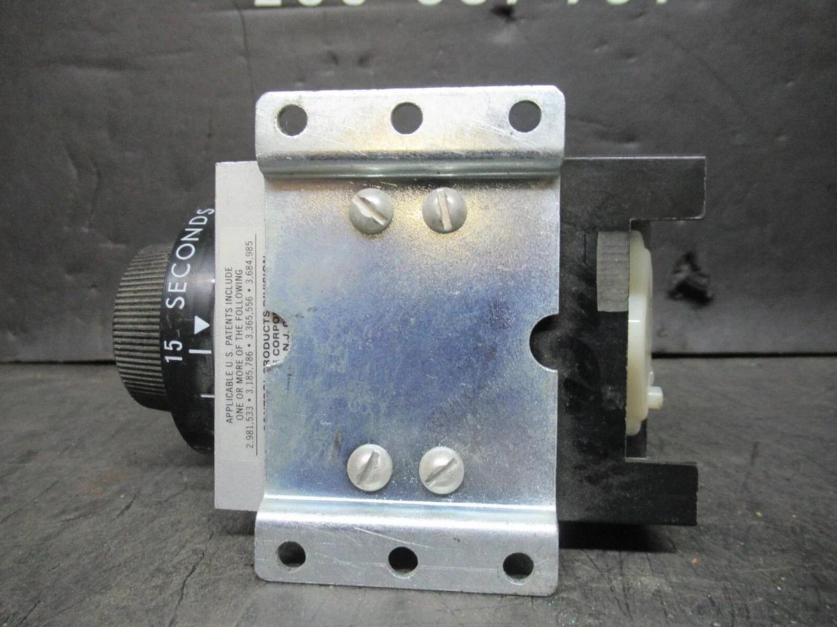 Used AGASTAT TIME DELAY RELAY 1.5-15 SECONDS 7012OC 24 VDC VOIL 600 VAC 10 AMP