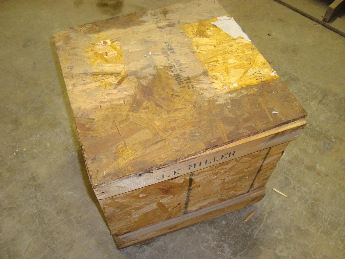 CARRIER NEW SURPLUS REPLACEMENT OIL PUMP MOTOR PACKAGE 19EA511-223 1.5 HP 480 V